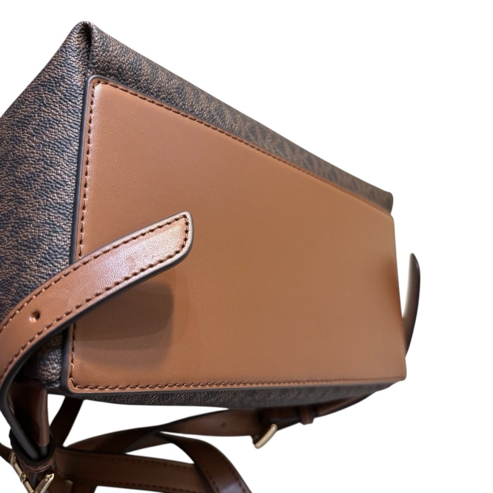 Sale! NWT Michael Kors Backpack Sheila Signature MK Brown Tan Leather Gold HW - Picture 4 of 16